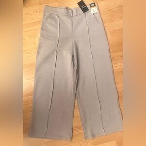 Lee top XL Gray Crop Pants Size 16 bottom stylish wide leg pant!